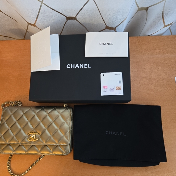 Chanel wallet on a chain gold champaign color. 7,5 x4,8 inches - Picture 5 of 16